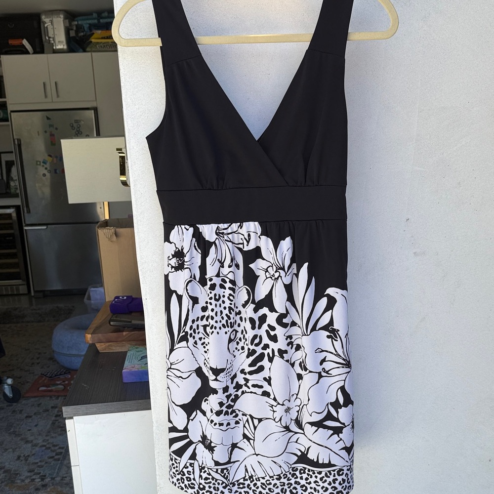 Elegant Black and White Floral Midi Dress
